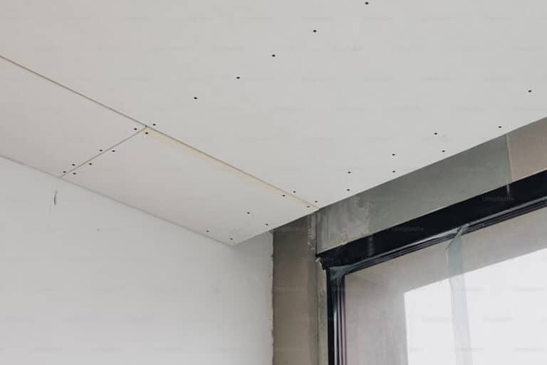 water-damage What are the Signs of Hidden Water Damage in a Building